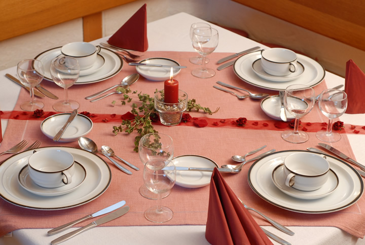 Gedeckter Tisch
